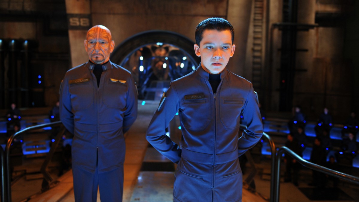 Mazer Rackham (Ben Kingsley) és Ender (Asa Butterfield)
