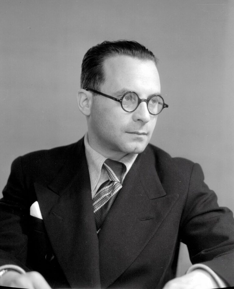 szerb antal